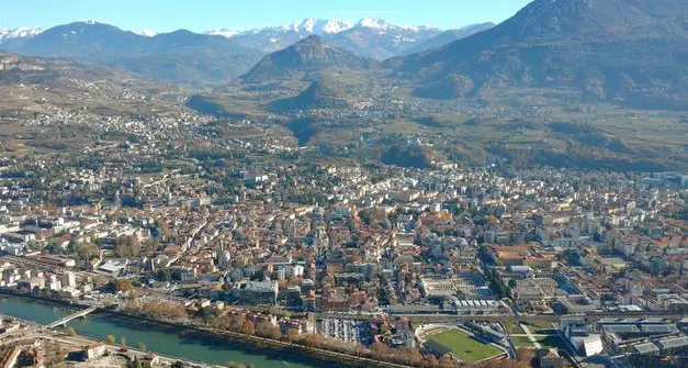 Case, prezzi ancora in aumento: a Trento in media 3 mila euro al metro quadro, a Bolzano 4.700