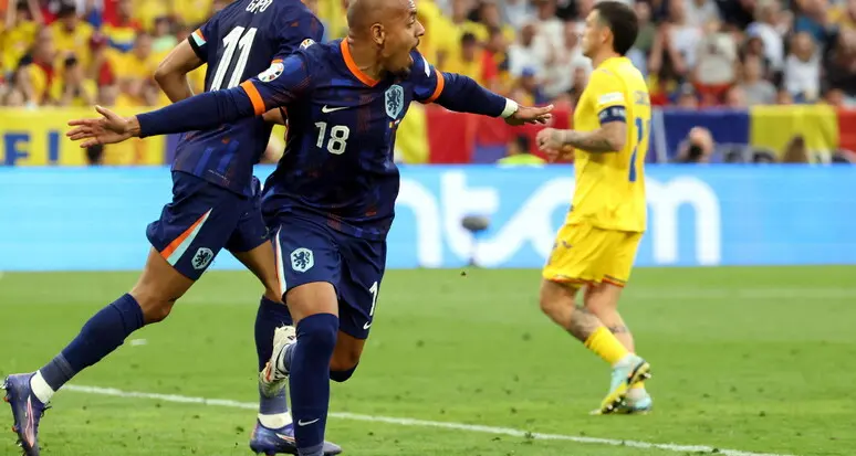 Euro 2024, l'Olanda travolge 3-0 la Romania e vola ai quarti