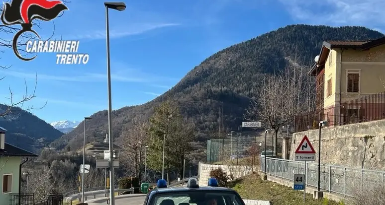 Un altro finto carabiniere smascherato a Trento: accusato 20enne campano, avrebbe truffato due anziane