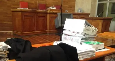 Molesta la figlia dodicenne della compagna: condannato a dieci anni