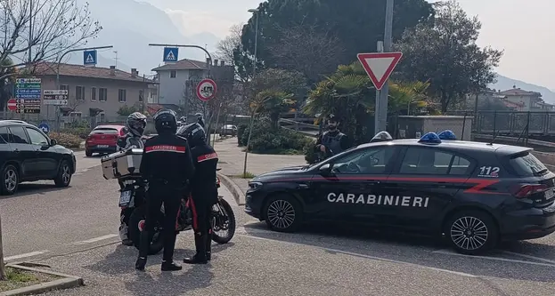 La tragedia in moto, i carabinieri: \"I due motociclisti parte del gruppo che sfrecciava nel video del 2023\"