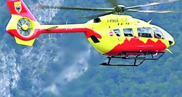 Valdaone, settantenne finisce nella scarpata con l'auto e perde la vita