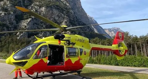Bondo, incidente sulla statale del Caffaro: grave un motociclista di 28 anni