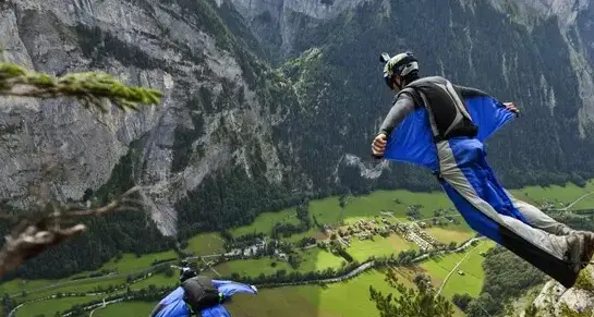 Val Badia, base jumper si lancia dal Piz da Lech e muore in un canalone
