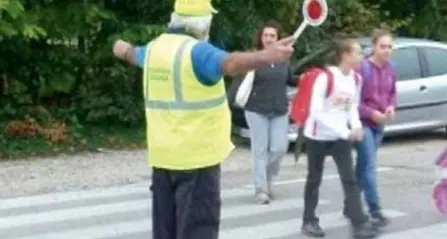 Il Comune cerca \"nonni vigile\" per la sicurezza davanti alle scuole
