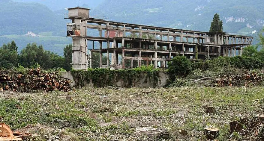 Terreni inquinati ex Sloi, il Comune ordina alle società private di fermare la contaminazione