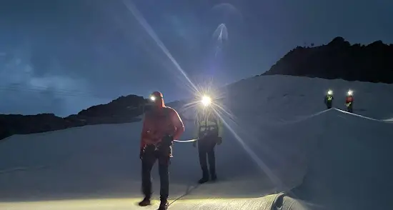 Cima Presena, si attardano e trovano gli impianti chiusi: due escursionisti riportati a valle dal Soccorso alpino