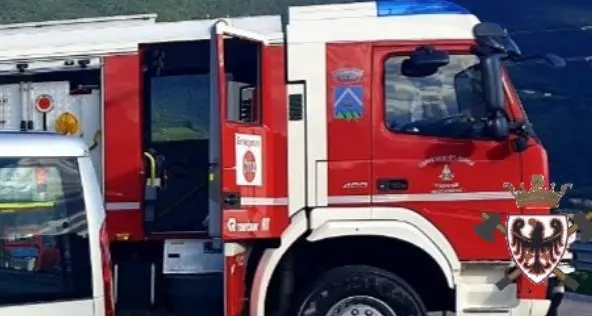 Mezzocorona, scontro fra una moto e un veicolo per disabili: due feriti