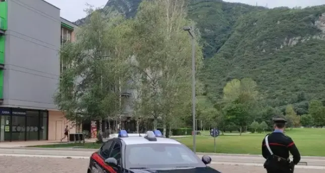 Rapina con accoltellamento alle Albere, i carabinieri fermano il presunto autore