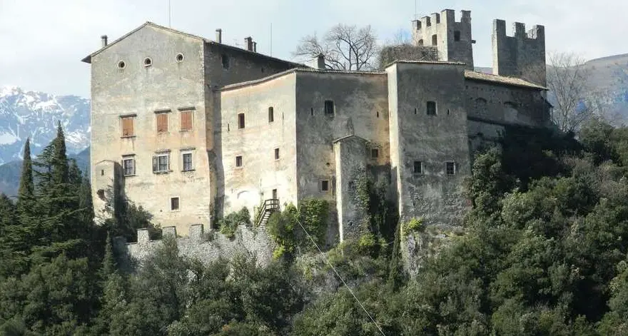 Vendita di Castel Madruzzo, la Procura di Trento apre un fascicolo