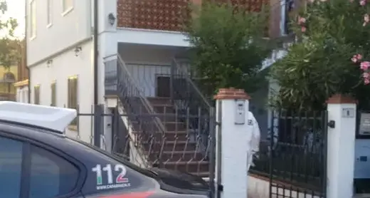 Il dramma di Verona: la donna ha parato al figlio per poi suicidarsi