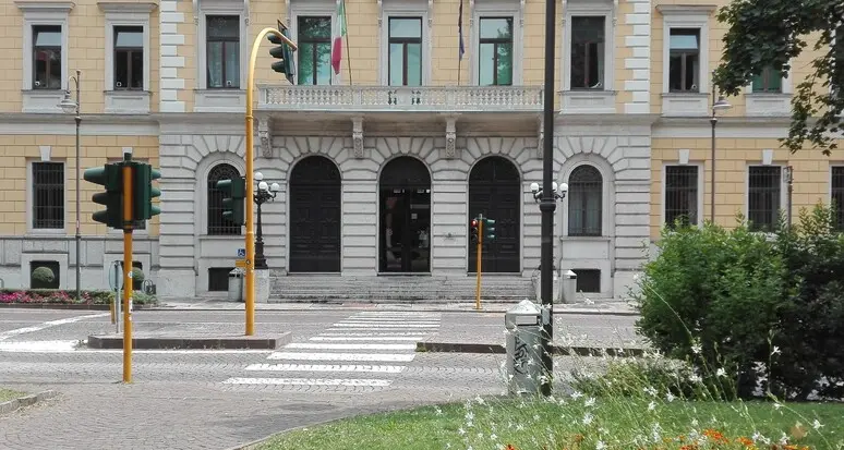Violenza sessuale su una ventenne: a Trento un 55enne condannato a 4 anni con rito abbreviato