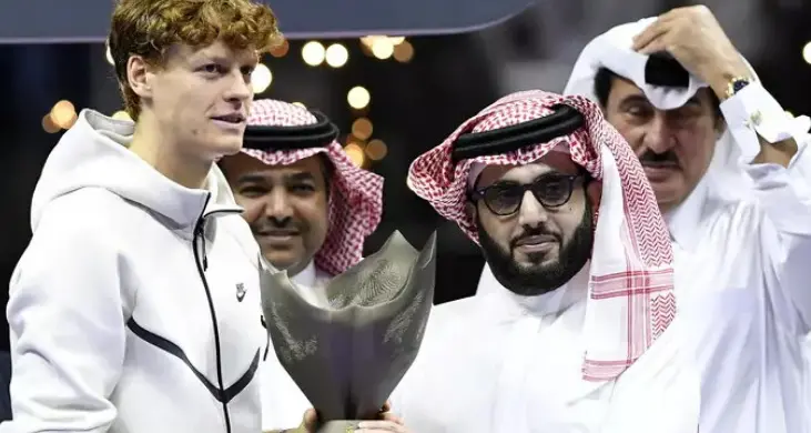 Sinner dopo il successo milionario a Riad: \"Il 2024 anno incredibile, ma è fondamentale migliorare\"