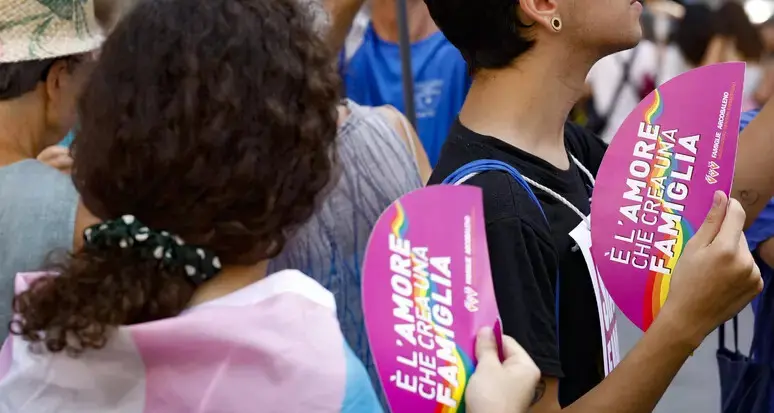 Gestazione per altri \"reato universale\", anche a Trento in piazza contro la nuova legge
