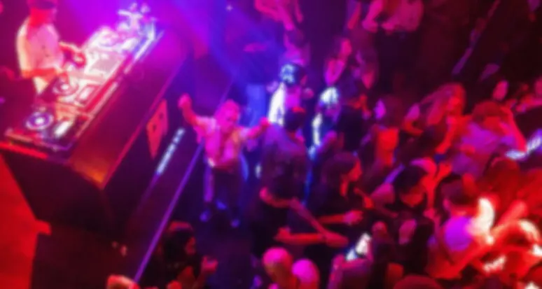 Controlli durante la serata in musica: bar denunciato per tre lavoratori senza contratto