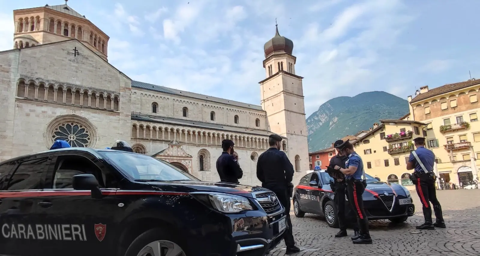 Mattarello, arrestato dai carabinieri per furto in due negozi