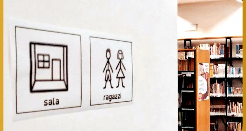 La biblioteca della valle di Ledro diventa più inclusiva con la nuova segnaletica