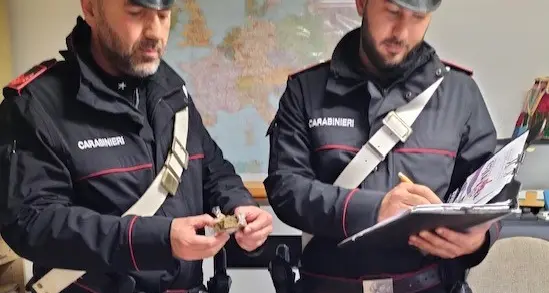 San Lorenzo Dorsino, due giovani denunciati dai carabinieri per spaccio di droga
