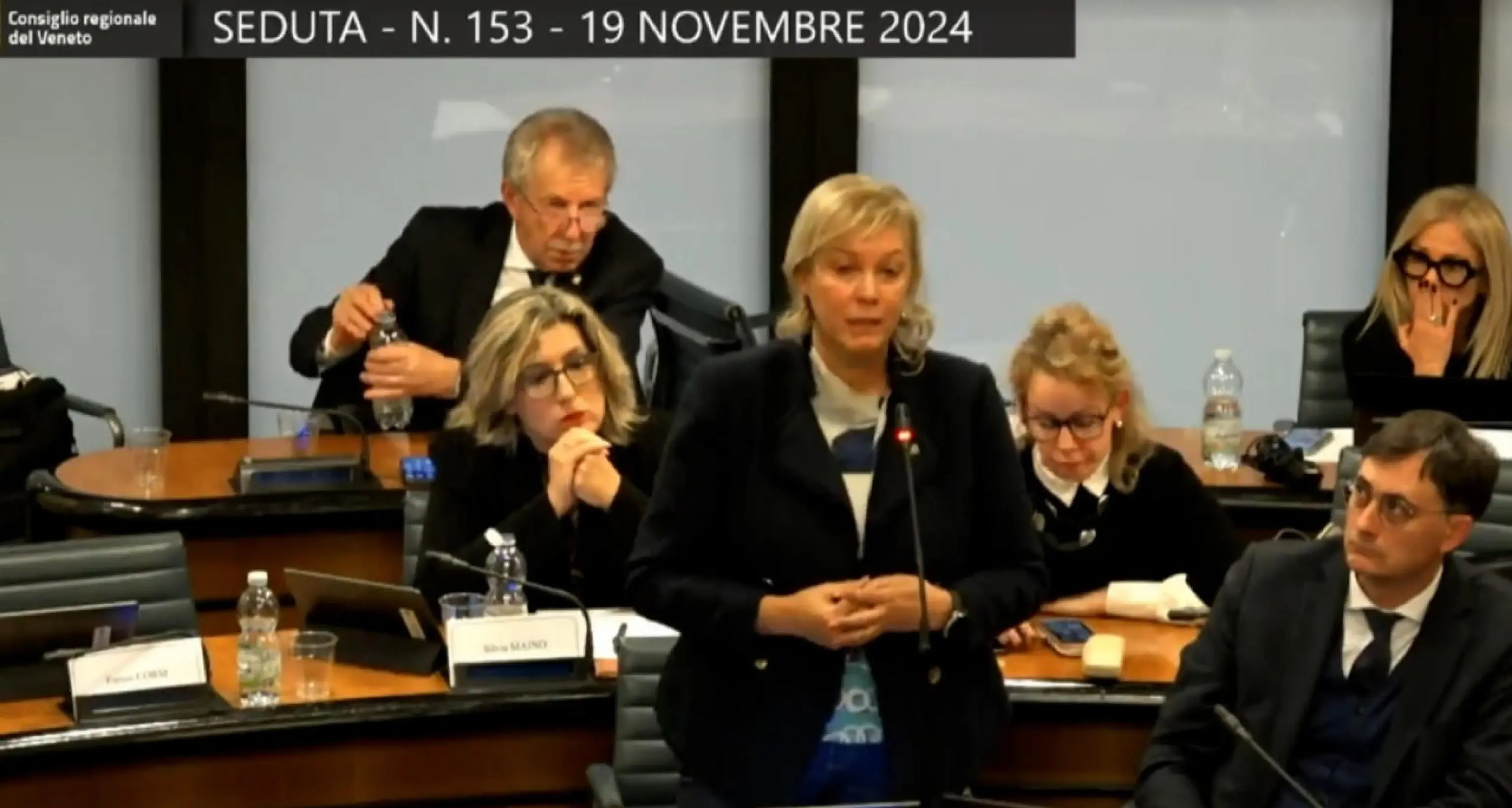 Consigliera regionale bellunese rivela in lacrime: \"Ho subito anch'io violenza\"