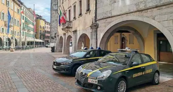 Degasperi: «Le cronache giudiziarie certificano che c'è un monoblocco di gestione del potere»
