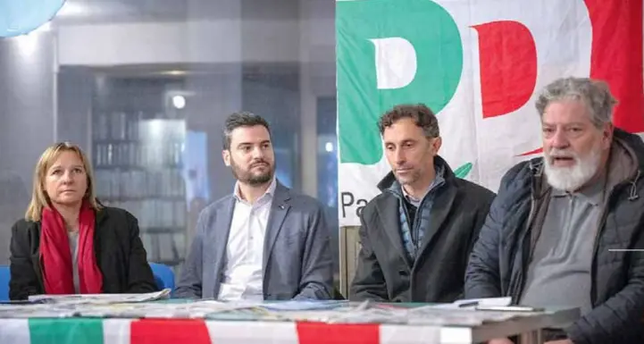 La direzione provinciale: «Fuori Alessandro Betta dal partito democratico»