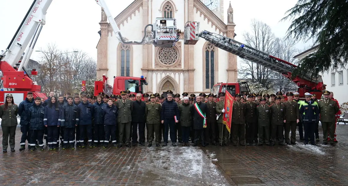 Vigili del fuoco volontari in festa a Pergine e a Mezzolombardo