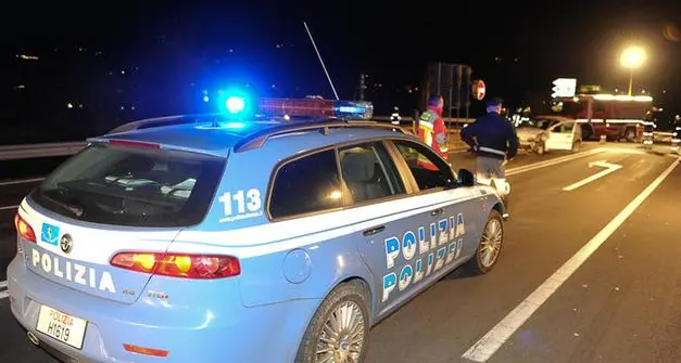 Paura sulla MeBo: auto viaggia contromano per chilometri