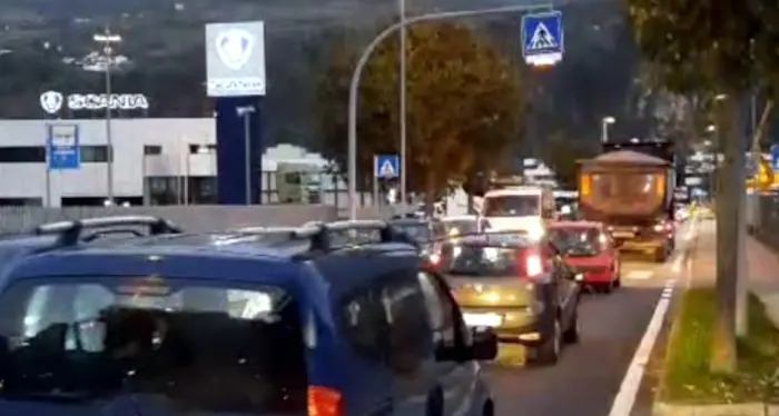 Caos traffico a Spini: il sindaco Ianeselli chiede alla Provincia di intervenire