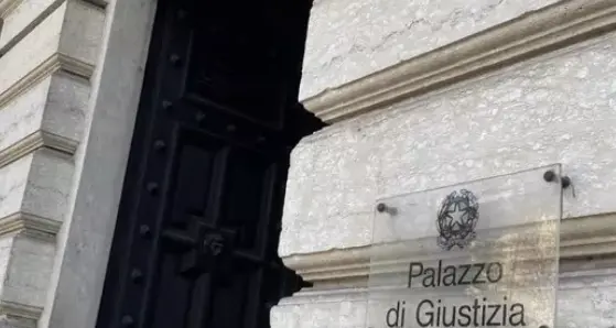 Il Tribunale del riesame si riserva di decidere sui terminali sequestrati