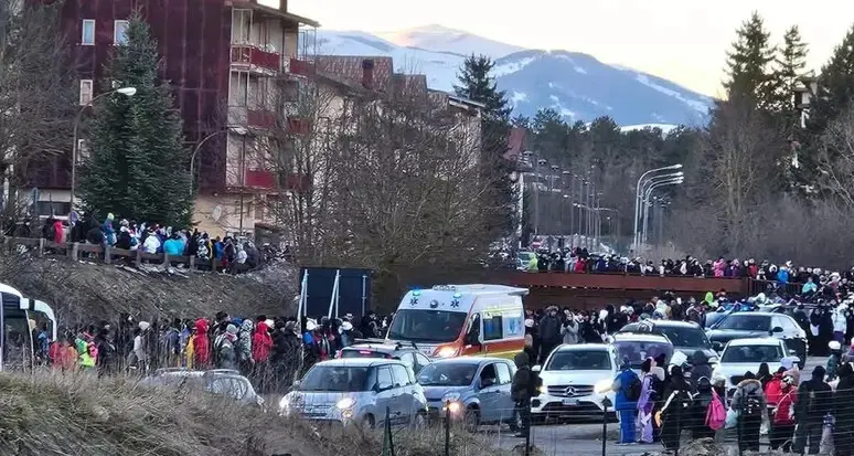Pacchetti low-cost: Roccaraso invasa dagli sciatori e nel paese scatta l'emergenza, stretta sui bus