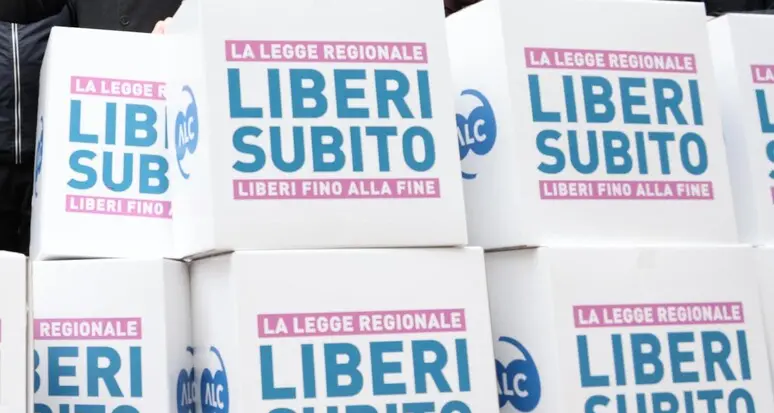 Malattie incurabili e sofferenza dei malati: la Toscana vara legge sul fine vita, il centrodestra insorge