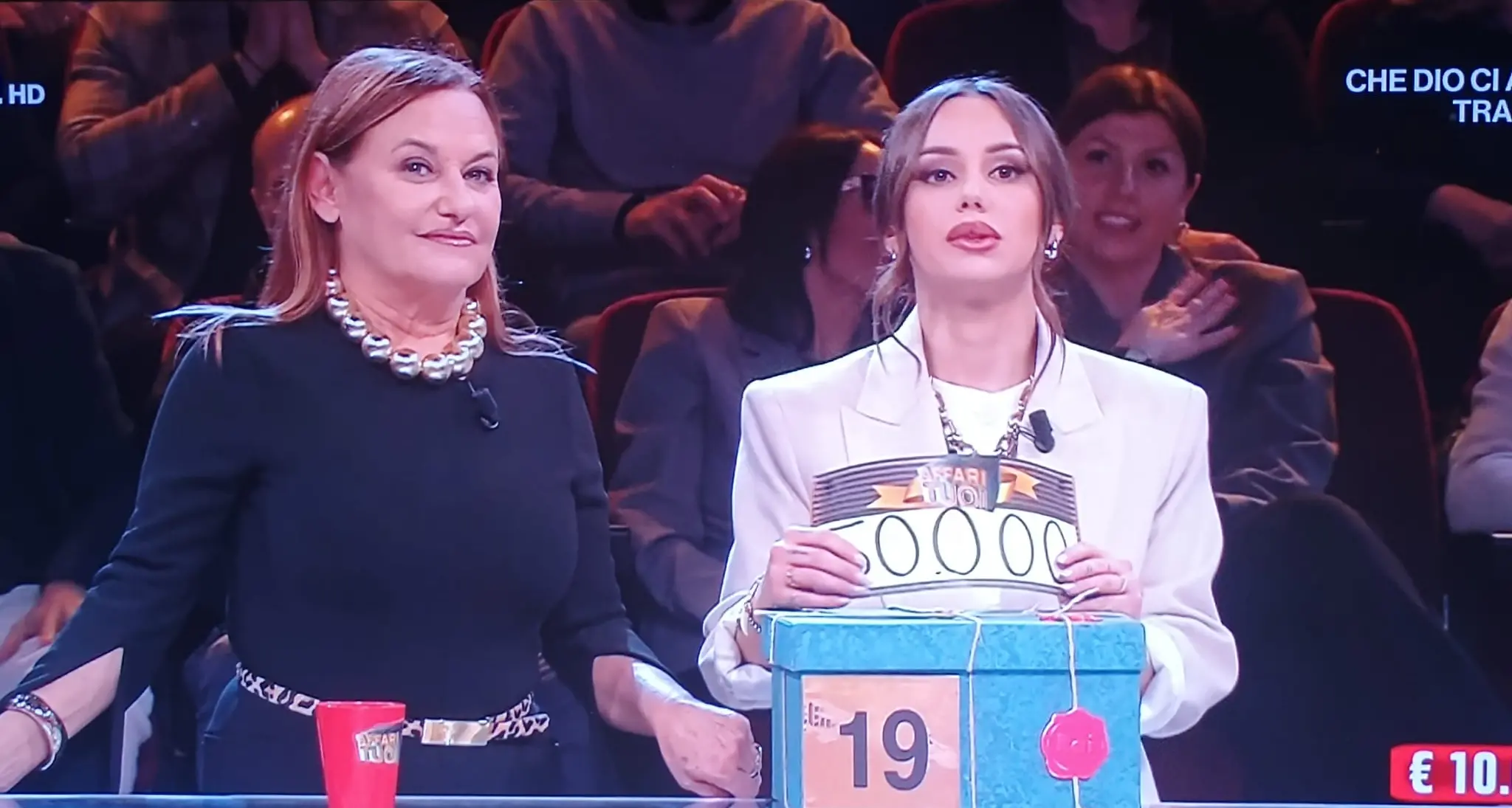 \"Affari tuoi\", Federica di Cavalese accetta 50 mila euro ma nel pacco ne aveva il doppio