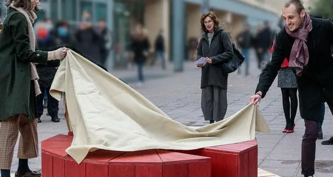 Violenza di genere, fuori dall'ombra con \"panchine rosse 2025\"