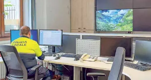 Polizia locale, ecco un'auto \"speciale\" e la centrale operativa nuova
