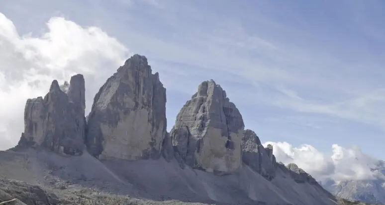 Tre Cime di Lavaredo, scatta la prenotazione obbligatoria per il parcheggio