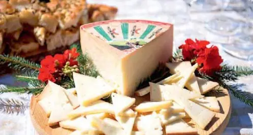 Il formaggio Puzzone non più a latte crudo: secoli di tradizione a rischio