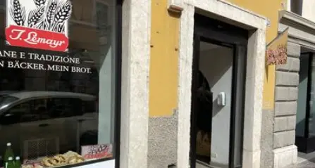 Trento, i ladri in parafarmacia e per la quarta volta dal panificio Lemayr