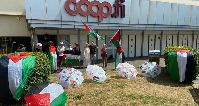 Prodotti israeliani in negozio, sindacati contro Sait: «Non fa nulla, altrove Coop attiva»