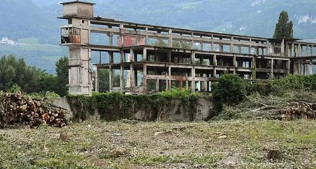 Ex Sloi, ecco come si lavora alla messa in sicurezza dell'area inquinata