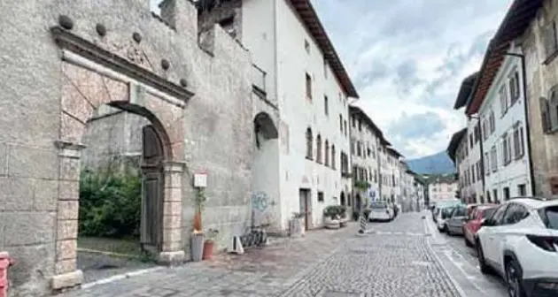 Rissa in pieno centro a Pergine, paura in via Maier e residenti esasperati