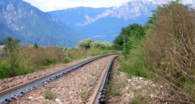 Ferrovia della Valsugana ancora chiusa, Uiltrasporti attacca: “Lavori in ritardo, rischio stop fino al 2026”