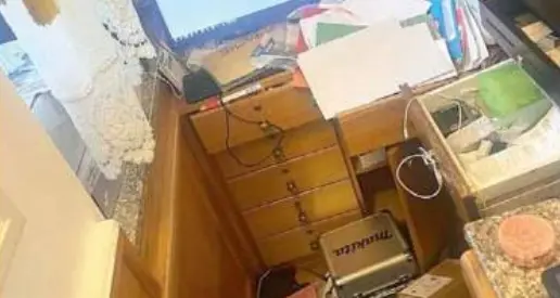 Raid notturno al ristorante El Merendero: ladri portano via cassa e palmari