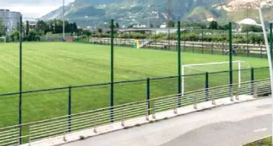 Violenza in campo a Trento, portiere picchia l'avversario dopo il gol