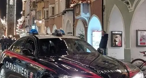 Vipiteno, ristorante devastato: in arresto un uomo armato di coltello