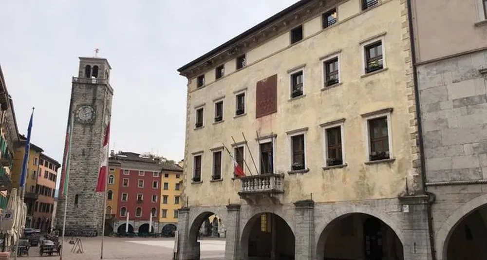 Attacchi sessisti a Riva, Segnana: “Rispetto non negoziabile”
