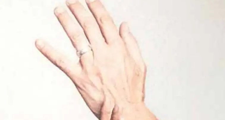 Asservita al marito, condannato a dieci anni per maltrattamenti e violenza