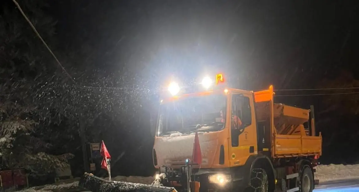 Nevicate in tutto il Trentino: oltre 220 mezzi al lavoro sulle strade