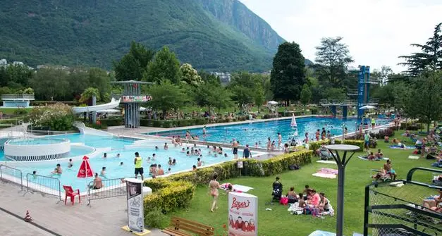 Bambino morto annegato al Lido di Bolzano, il Tribunale assolve due dirigenti del Comune