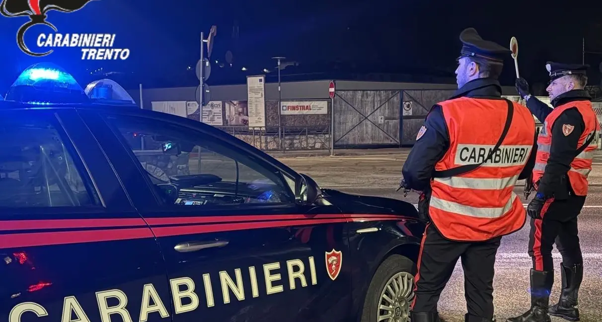 Droga alla guida: patente ritirata e denuncia per un ventenne fermato a Caldonazzo