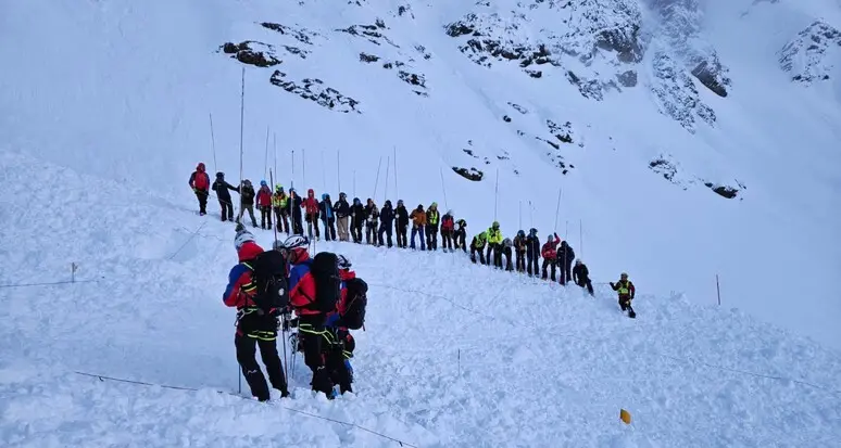 Valanga sul Presena, morto il diciannovenne sciatore travolto